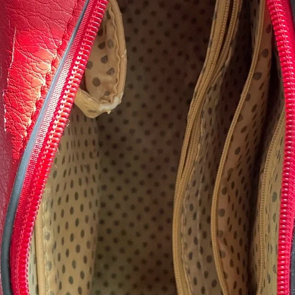 Red bag - Picture 3 of 3